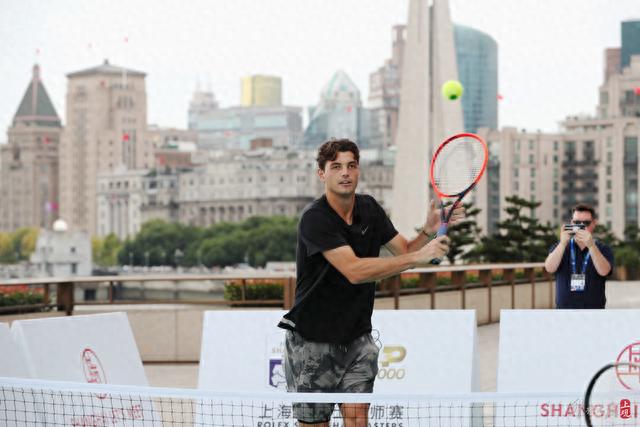 还有防守的 还有防守的