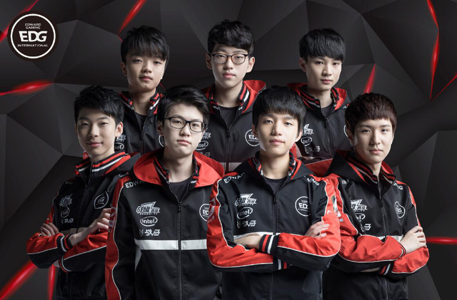 在上届比赛 在上届比赛