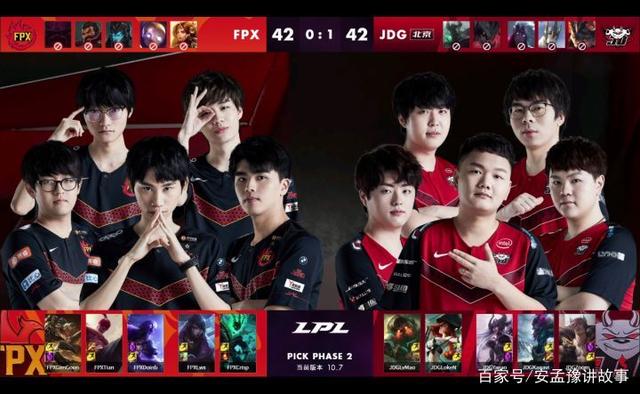 领球队走出 领球队走出